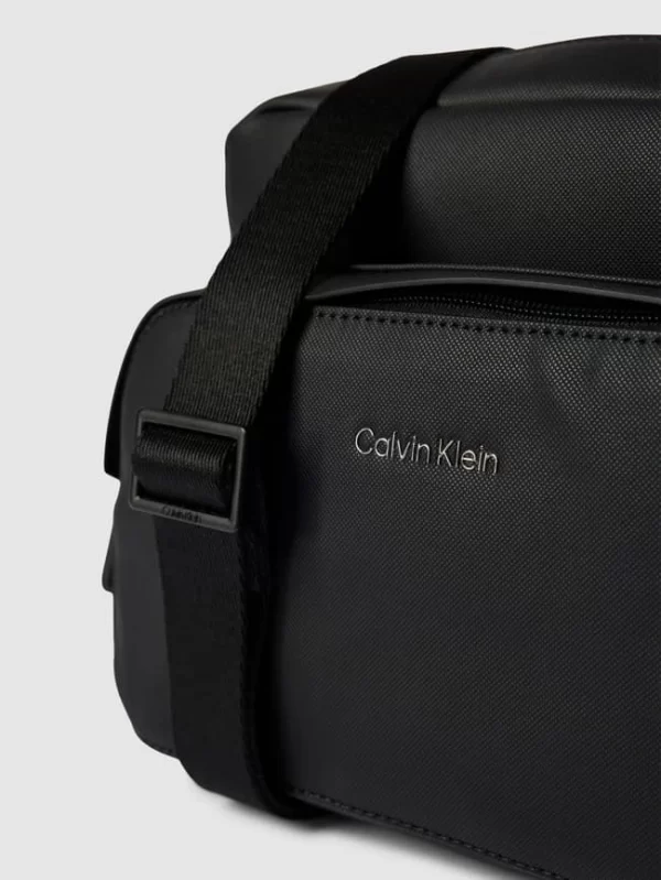 CK Calvin Klein Umhängetasche Mit Label-Applikation Modell ‘MUST PIQUE’ – Schwarz 4