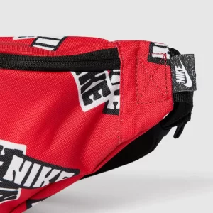 Nike Bauchtasche Mit Allover-Logo-Muster – Rot 11